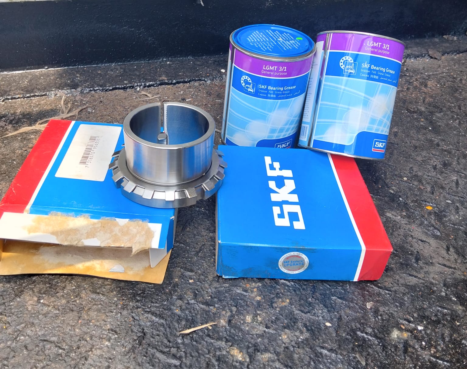 Industrial Bearing and Grease